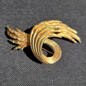 Vintage Swirled Wheat Brooch ~ Abstract ~ Gold-tone ~ Pretty! FINAL PRICE!